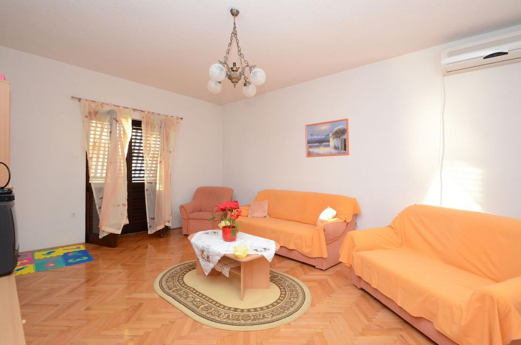 Apartments Marijana Zavalatica Buitenkant foto